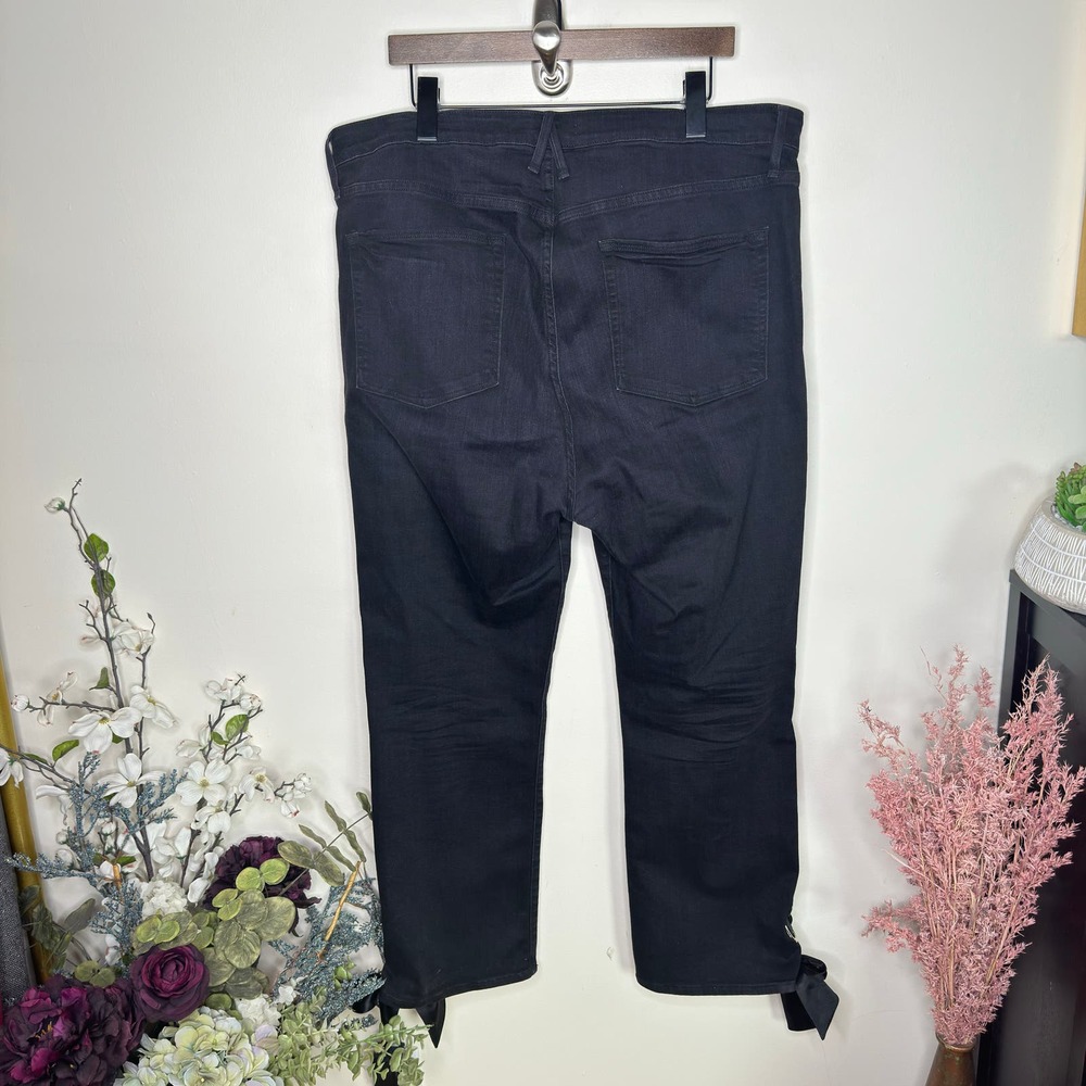 Good American Black Skinny Jeans with Ankle Bow - Picture 3 of 5